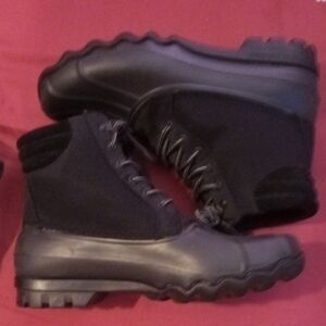 Sperry Black Rain & Snow Boots with Rugged Design